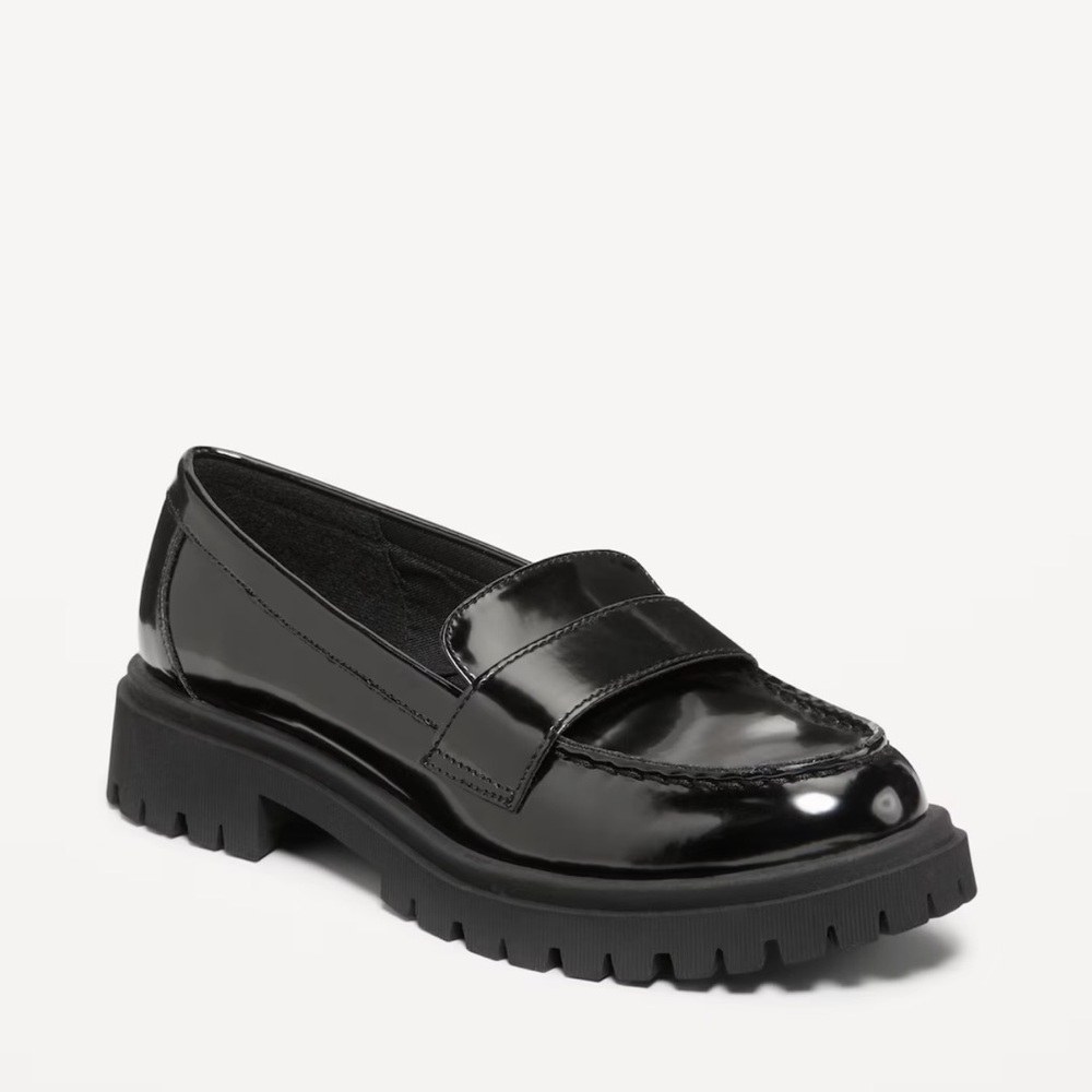 BNWT Old Navy Faux-Leather Chunky Heel Loafers